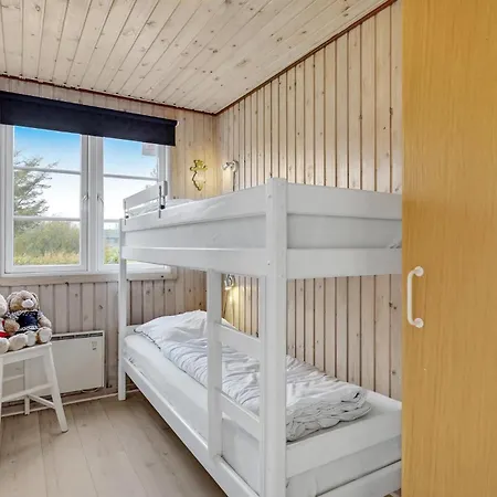 Holiday home 3 Bedroom Beautiful In Romo *