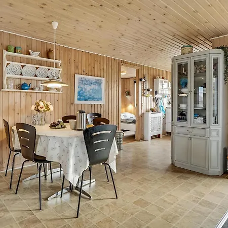 3 Bedroom Beautiful In Romo *