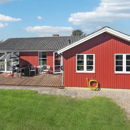 Holiday home 3 Bedroom Beautiful In Romo *