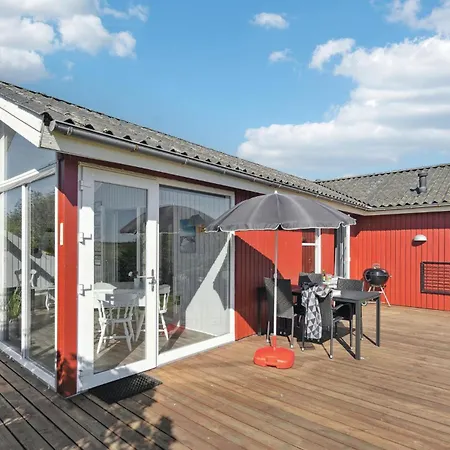 Holiday home 3 Bedroom Beautiful In Romo *